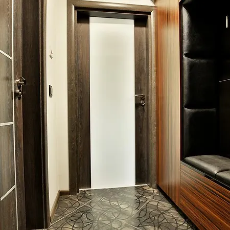 Relax 1&2 * וארנה