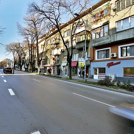 Relax 1&2 וארנה